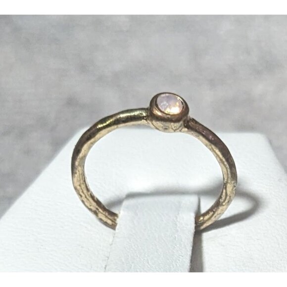 Minimalist Gold Tone Textured Ring With Tiny Pastel Pink Stone Size 4 - Picture 5 of 12